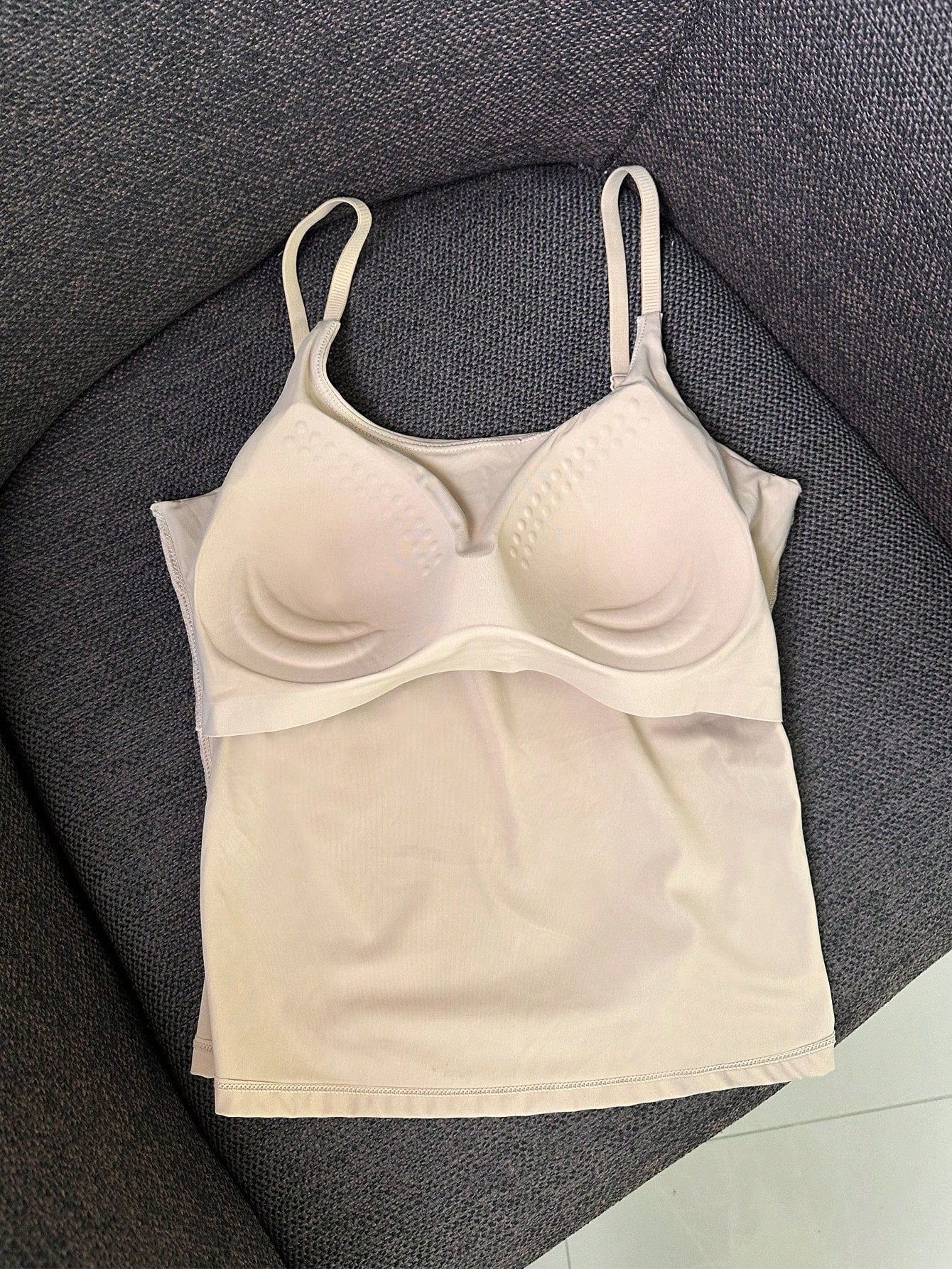 Blusa Regata Poliamida Alça Fina Regulável Gola Redonda Com bojo Basica Liso Tecido nada transparente