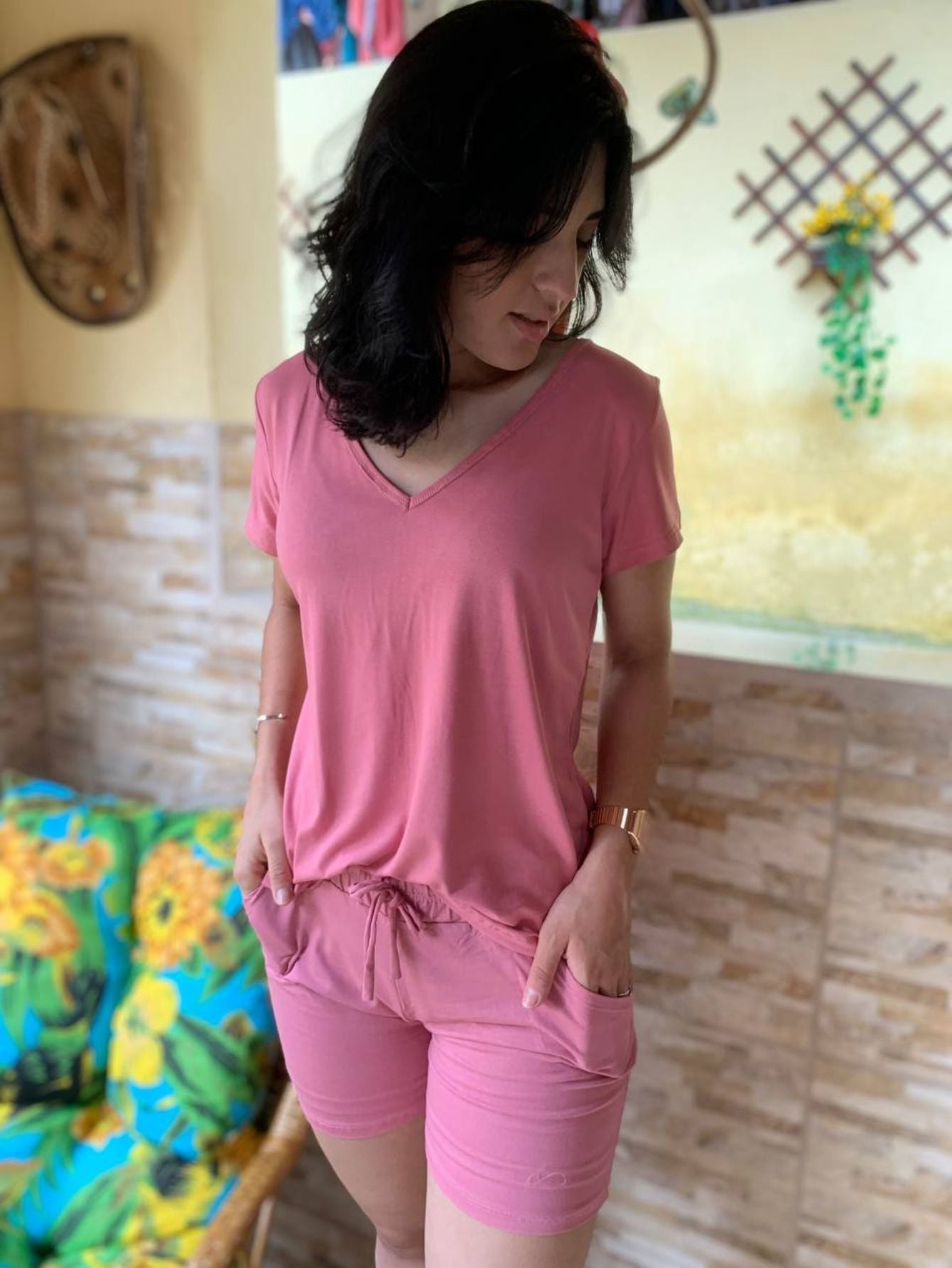 Blusa Feminina Gola V Manga Curta Básica T-shirt