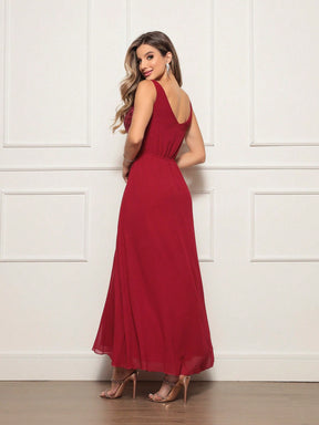 Vestido de festa com bordado acima da cintura