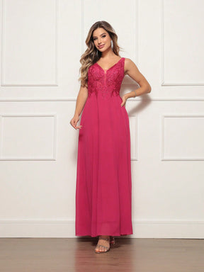 Vestido de festa com bordado acima da cintura