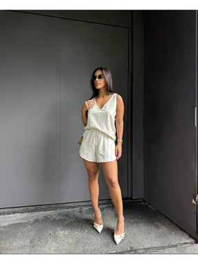 Conjunto Feminino Shorts cintura alta com elastano e Blusa Solta Elegante lisa com tecido tipo linho