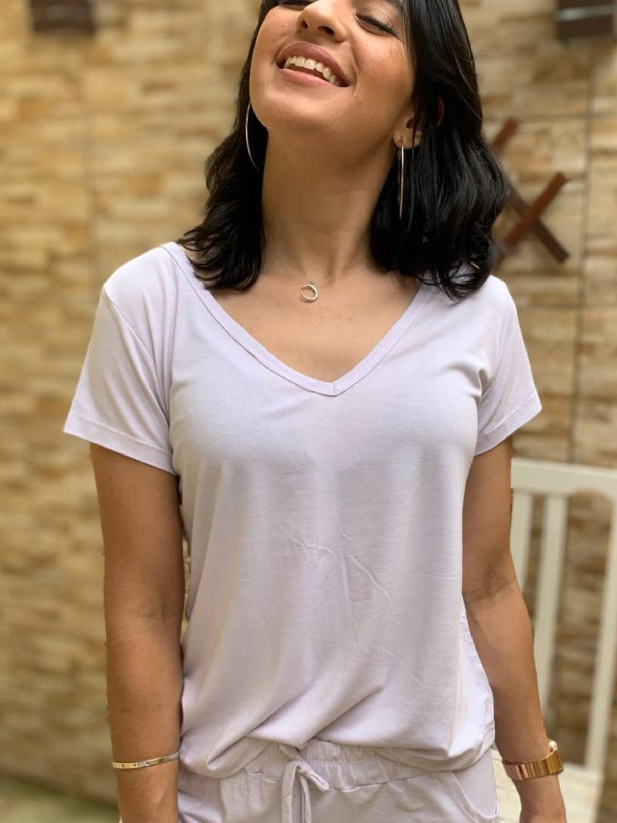 Blusa Feminina Gola V Manga Curta Básica T-shirt